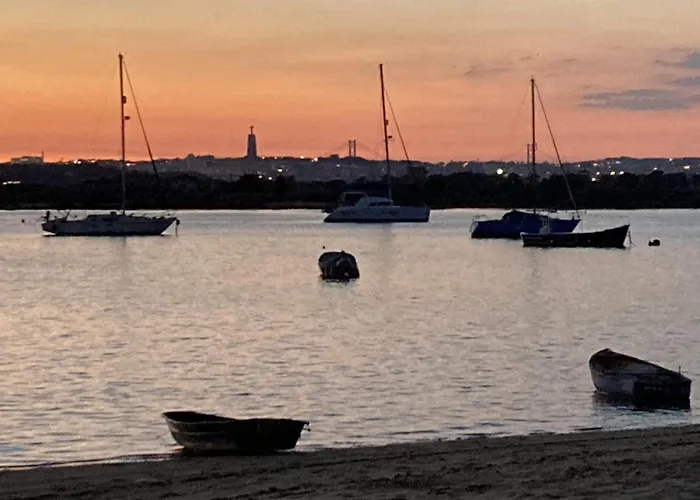 Casa Da Baia * Seixal (Setubal)