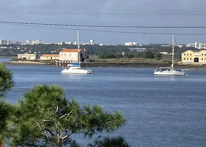 Casa Da Baia Seixal (Setubal)